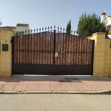 Agradable Casa Con Piscina En La Serrania. Arriate Bagian luar foto