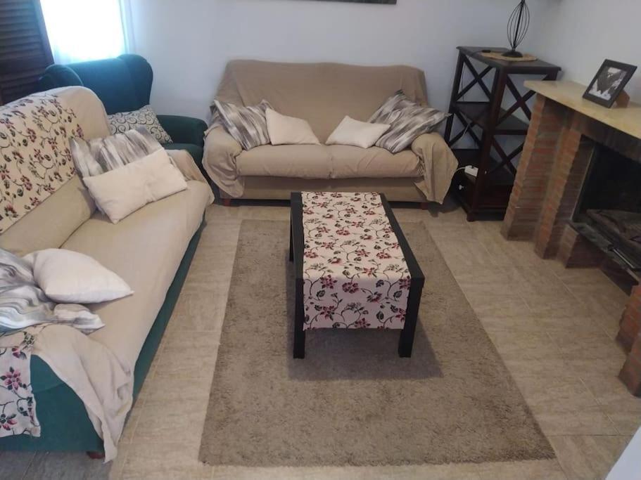 Agradable Casa Con Piscina En La Serrania. Arriate Bagian luar foto